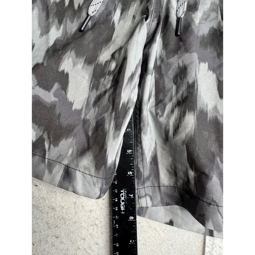 Eddie Bauer Gray Abstract Print Swim Trunks Mens XXL EMS3017 Zipper Pocket
